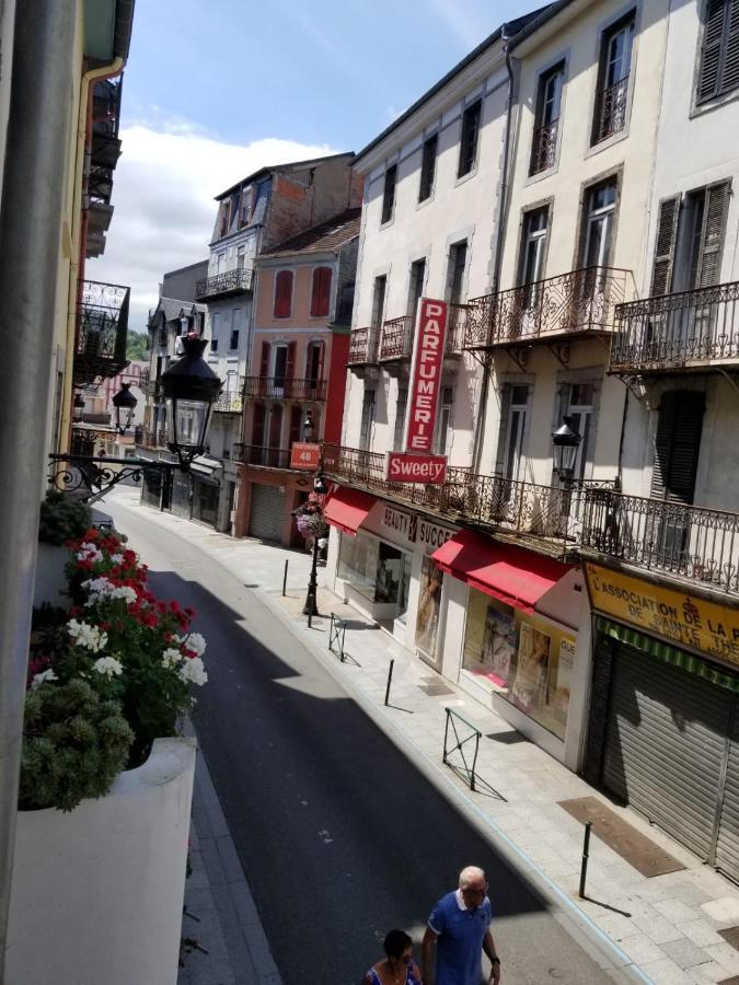 Superbe T3 Avec Parking Et Terrasse En Plein Centre-Ville Lourdes Eksteriør billede